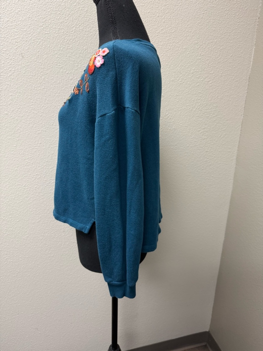 Disney LC Lauren Conrad Bird Embroidered Sweatshirt Teal Medium Cute Cozy - Picture 4 of 10